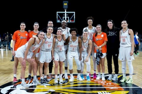 Çimsadan Kadın Basketboluna De..