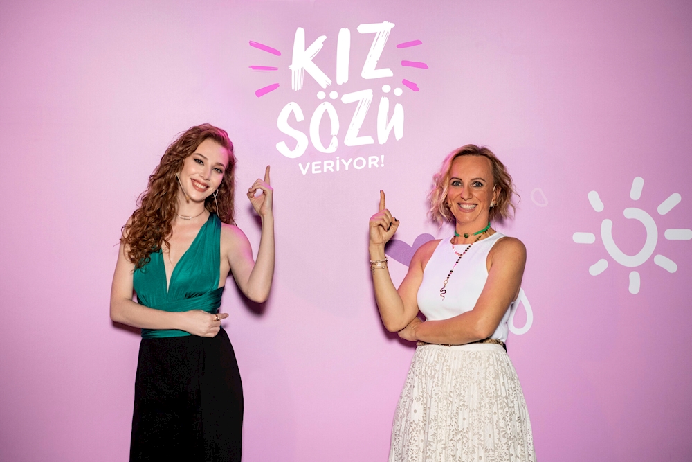 KIZ SÖZÜ İLE MOLPED YANINDA