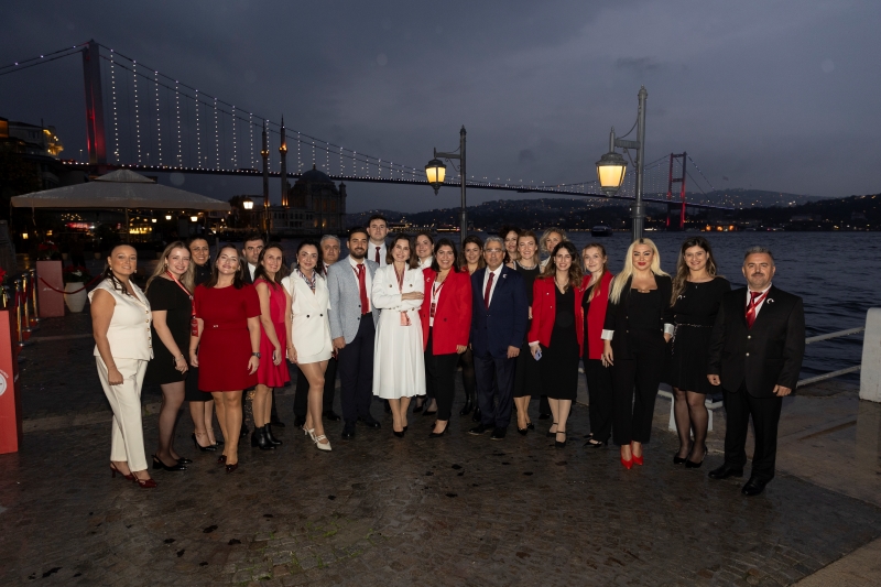 Sanovel, “Cumhuriyetimizin 102. Yılında, 102 Kız Çocuğuna Koçluk Projesi”ni Hayata Geçirdi