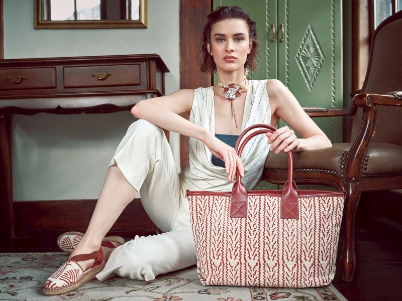 Derimod ve Su Espadril’den Kadın Emeğini Öne Çıkaran “Kastamonu Taş Baskı Koleksiyonu”