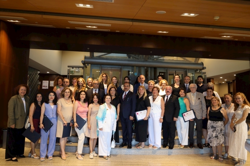 “İhracatta Kadın Gücü” Programı Mezunlarını Verdi