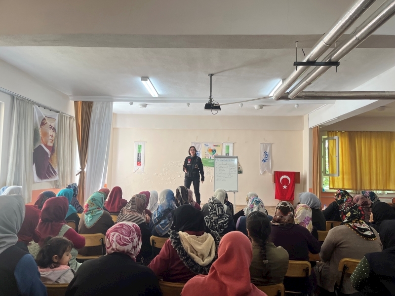 TİKAV, Kırsalda Yaşayan Kadınlara Afet Bilinci Eğitimi Veriyor