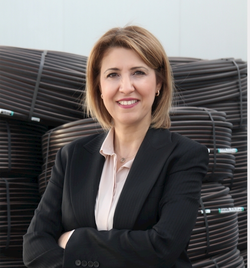 PINAR PARMAKSIZ İLE CESARET VE “EN İYİSİNİ YAPMA” AZMİYLE GELEN BAŞARININ ÖYKÜSÜ