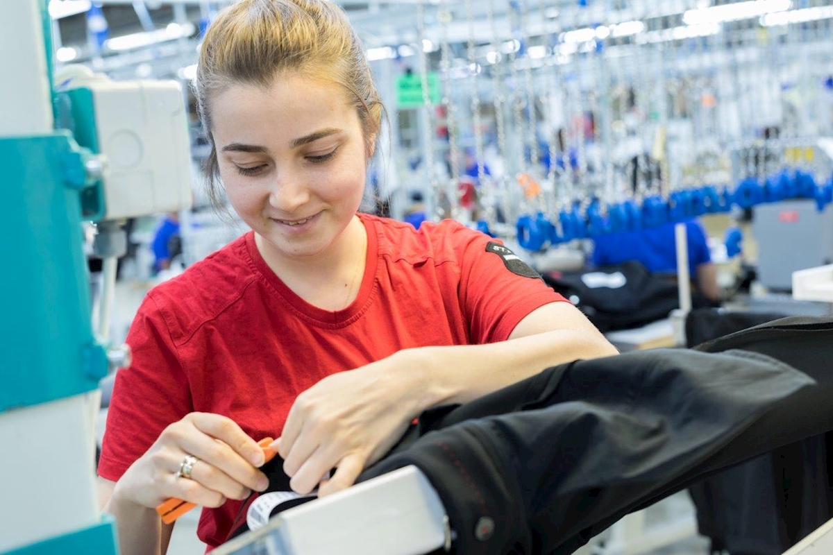 HUGO BOSS UYGULADIĞI EŞİTLİKÇİ POLİTİKALAR VE KORUMA PROGRAMLARI İLE ÇALIŞANLARINA GÜVEN VERİYOR