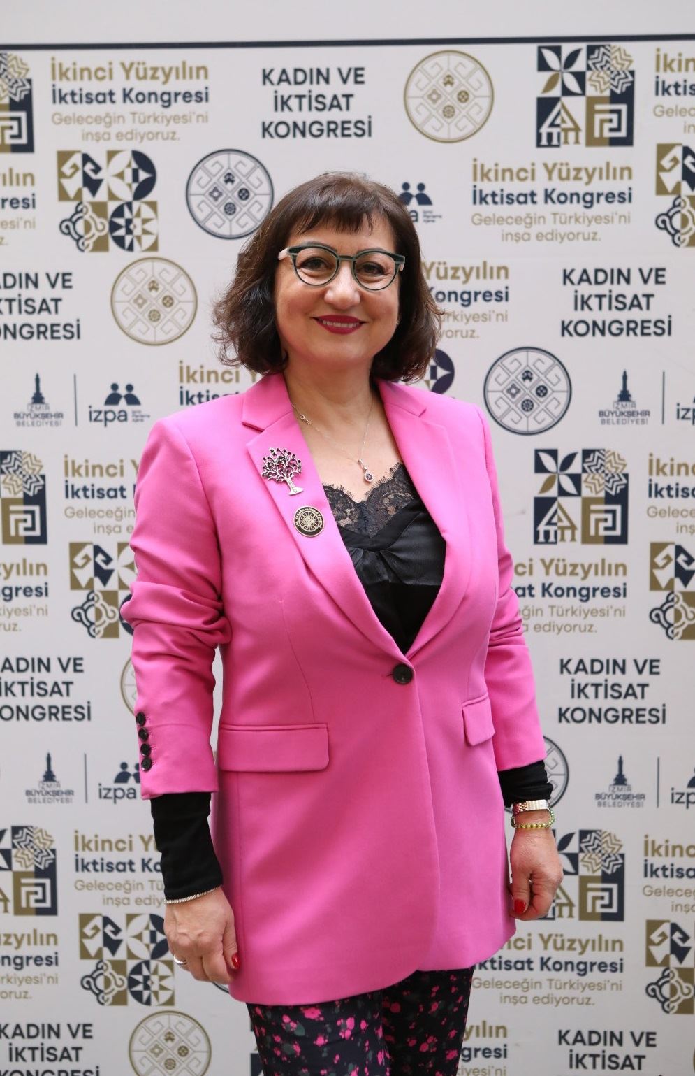 Şahika Yörükoğlu Aşkıner; Özsi..