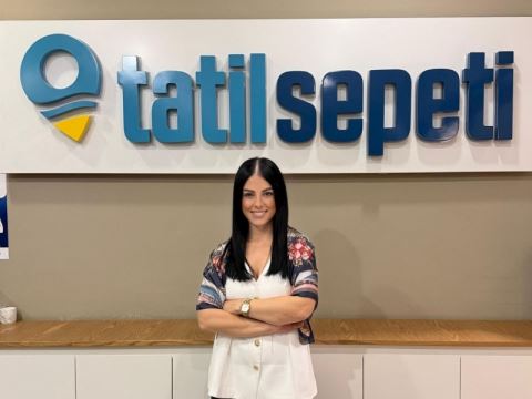 Aysel Mert, Tatilsepetinin İns..