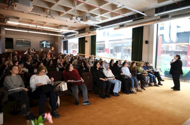 Balparmak, 8 Mart Dünya Emekçi..