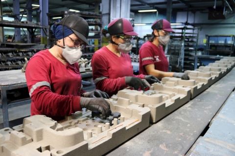 Döktaş, Kadın Çalışanların Üretimdeki Rolünü Artırıyor