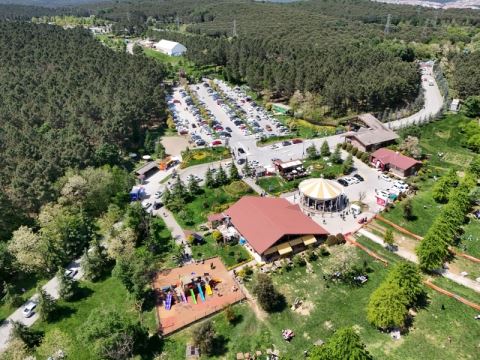 Kemerburgaz Kent Ormanı, Çevre..