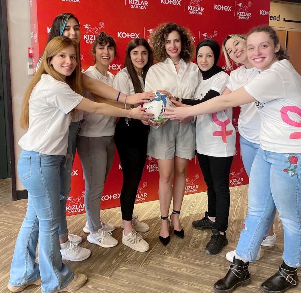 KOTEX’LE KADINLAR, YEŞİL SAHALARDA DAHA DA GÜÇLENİYOR