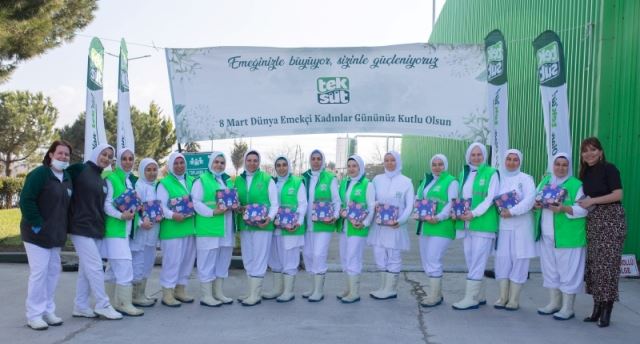 Teksüt, 8 Martı Kadın Çalışanl..