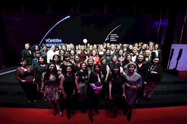 YÖNETİM KURULLARINA DAHA FAZLA KADIN ÇAĞRISI